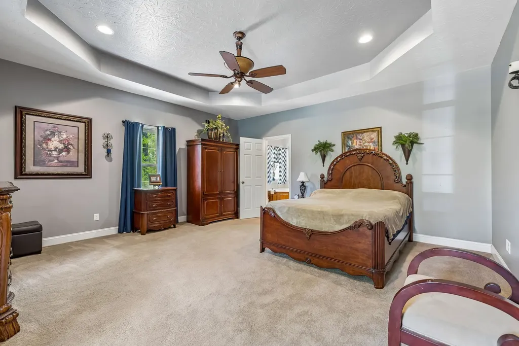 1709 Holland Road Lafayette TN 37083