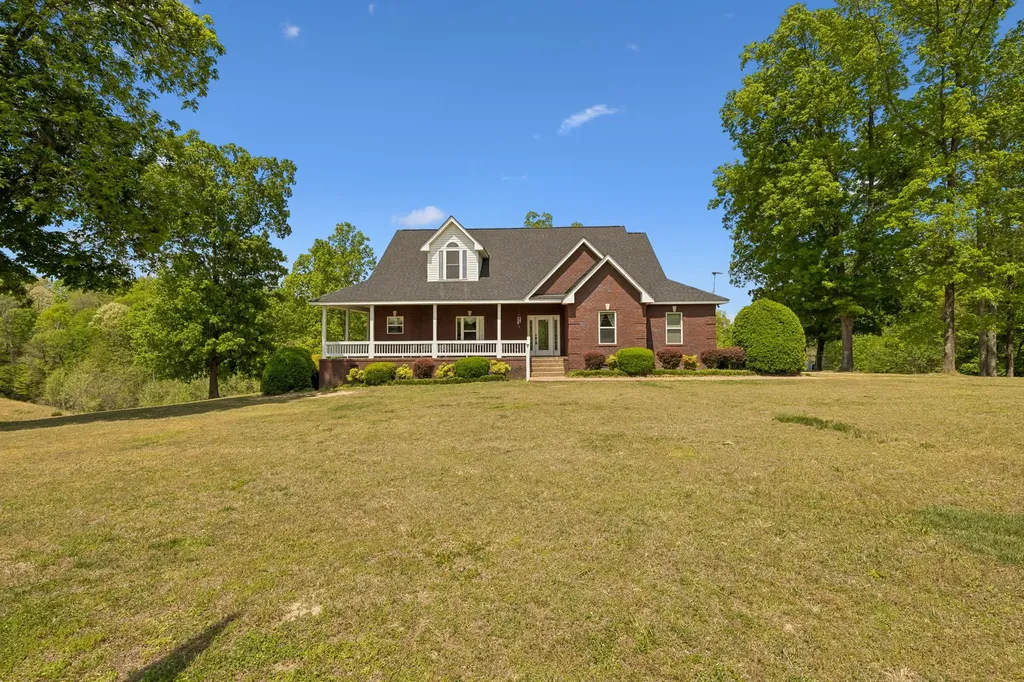 1709 Holland Road Lafayette TN 37083