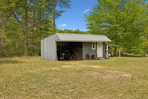 1709 Holland Road Lafayette TN 37083