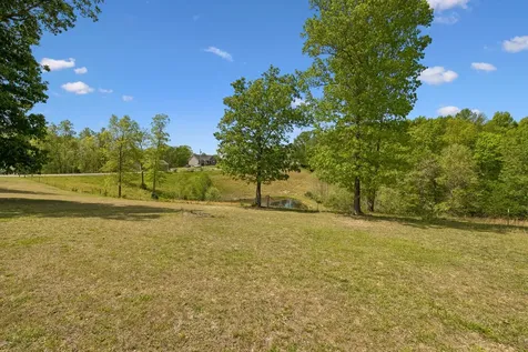1709 Holland Road Lafayette TN 37083