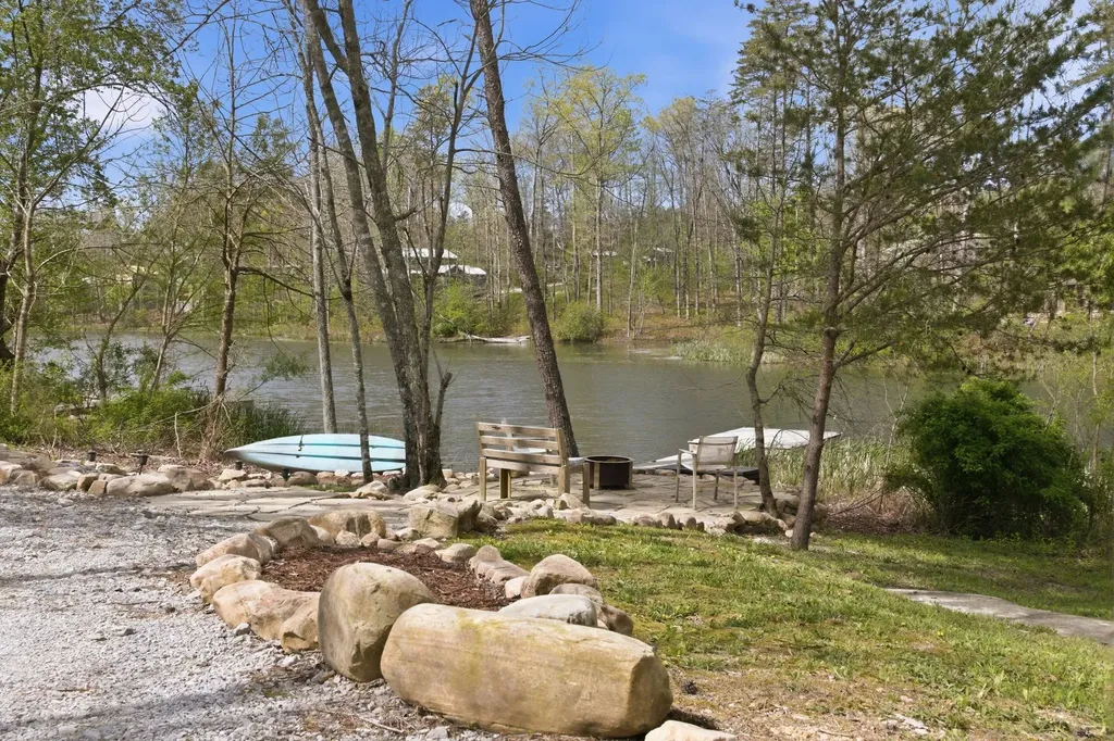 84 Lillypad Lane Tracy City TN 37387
