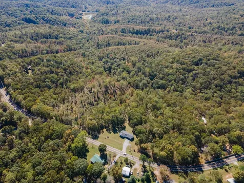 6204 Highway 230 Lyles TN 37098