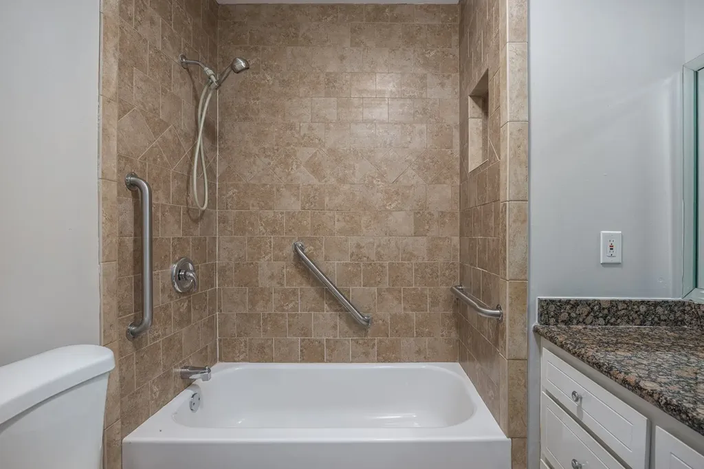 4215 Harding Pike Nashville TN 37205