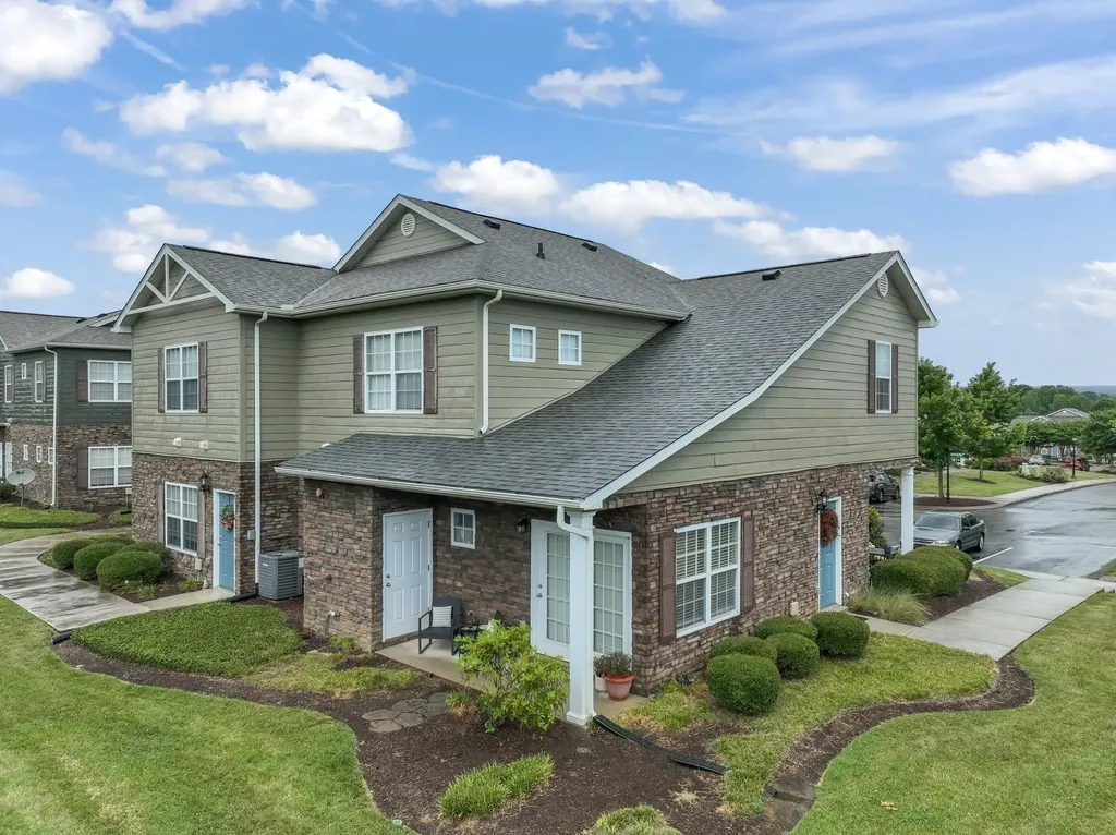 1052 Pinehurst Drive Spring Hill TN 37174