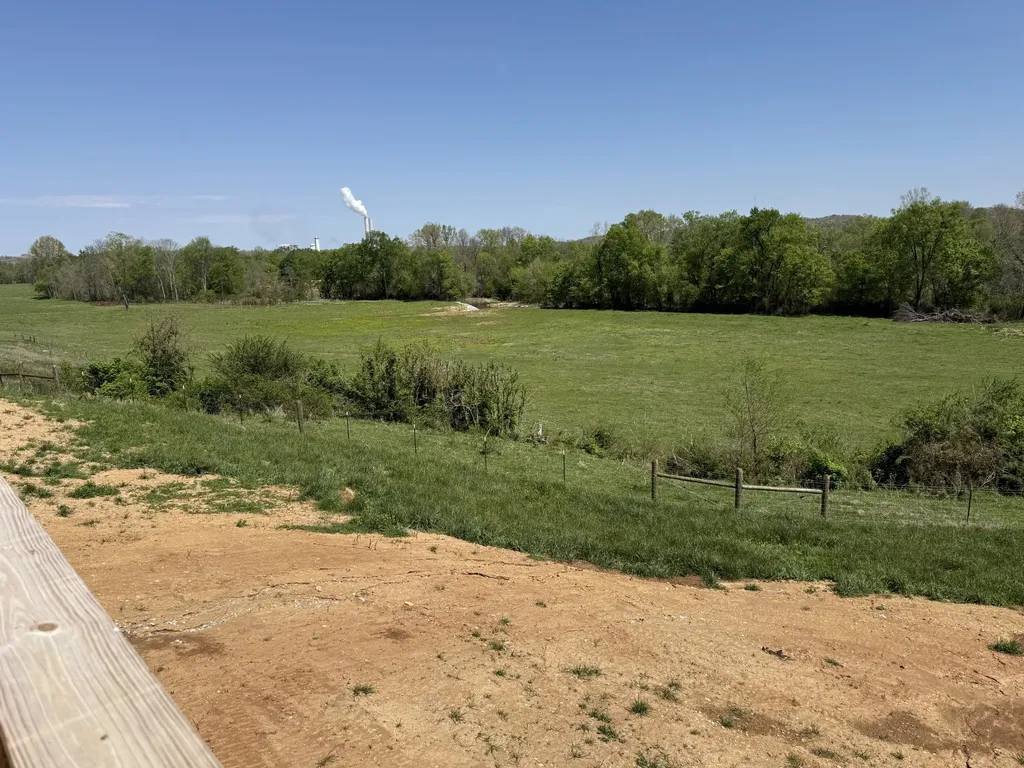 476 Buckeye Road Cumberland City TN 37050