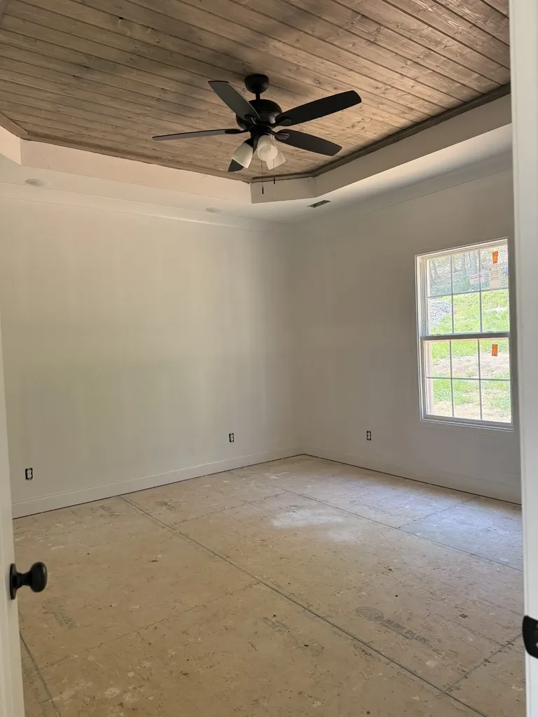 476 Buckeye Road Cumberland City TN 37050