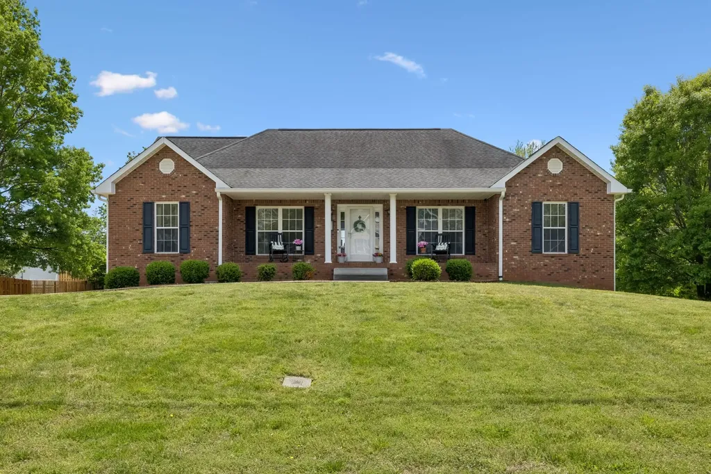 2426 Heartstone Court Clarksville TN 37043