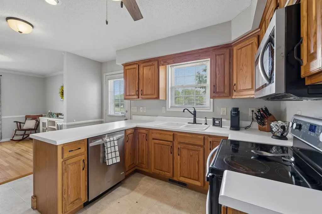 2426 Heartstone Court Clarksville TN 37043