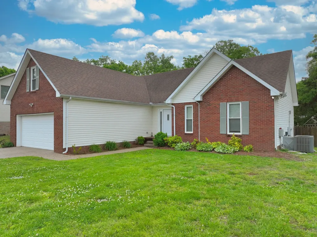 121 Brookview Circle Goodlettsville TN 37072