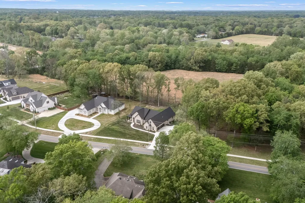 2022 Country Club Drive Tullahoma TN 37388
