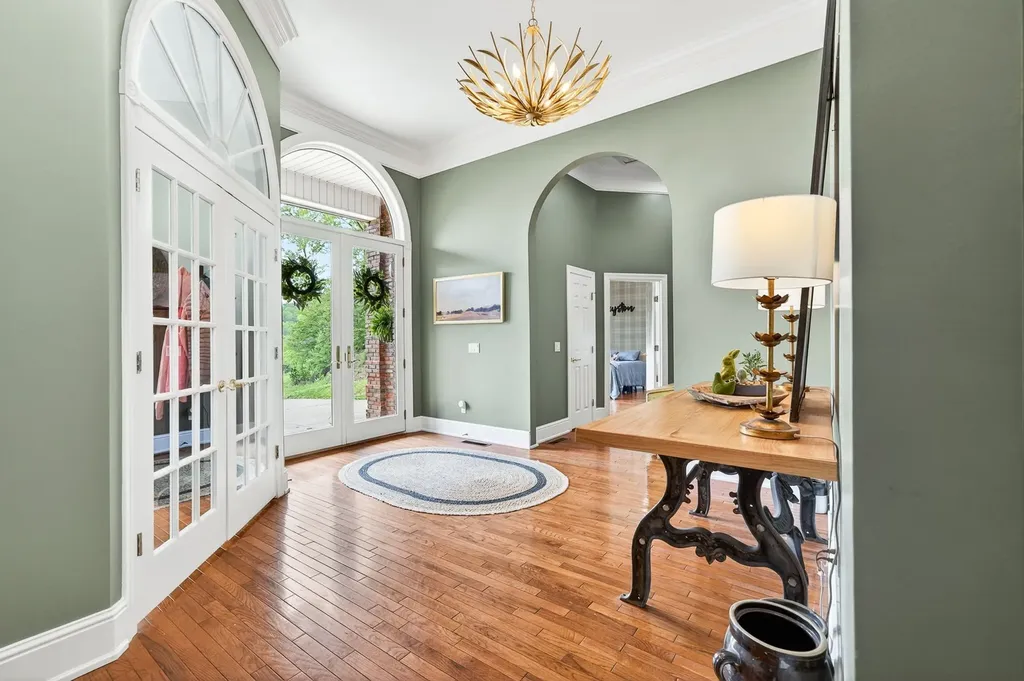 360 Long Hollow Lane Gainesboro TN 38562