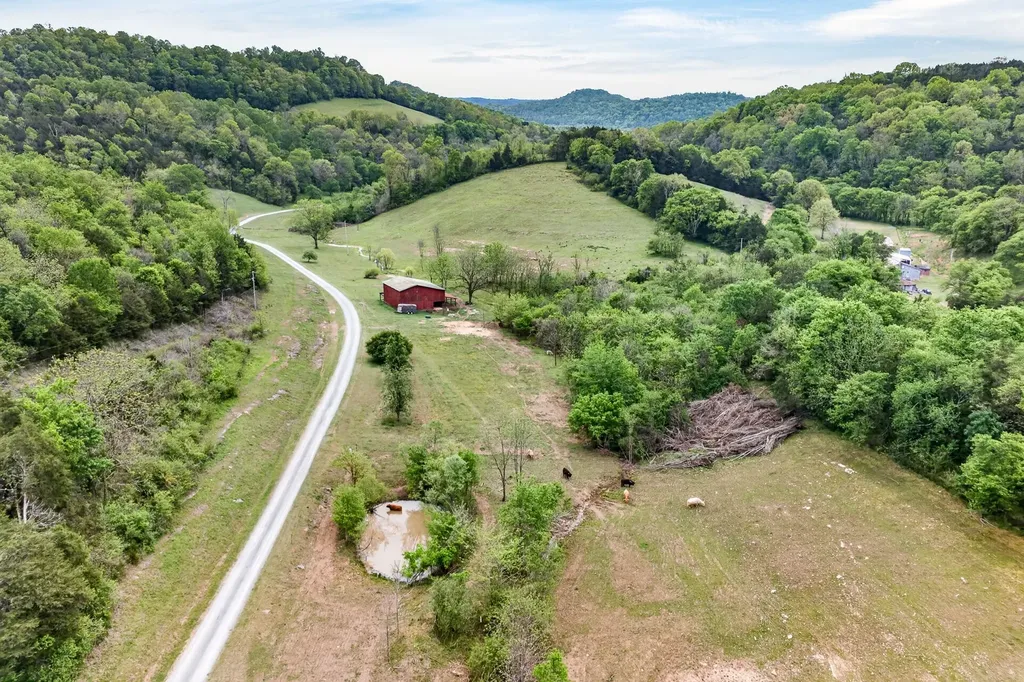 360 Long Hollow Lane Gainesboro TN 38562
