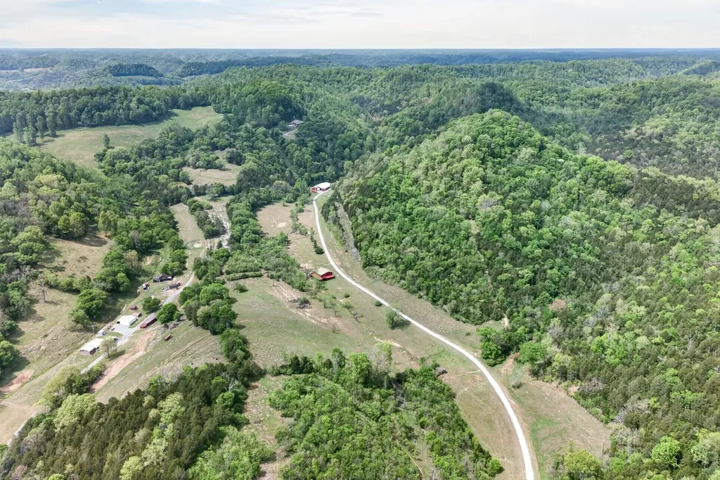 360 Long Hollow Lane Gainesboro TN 38562