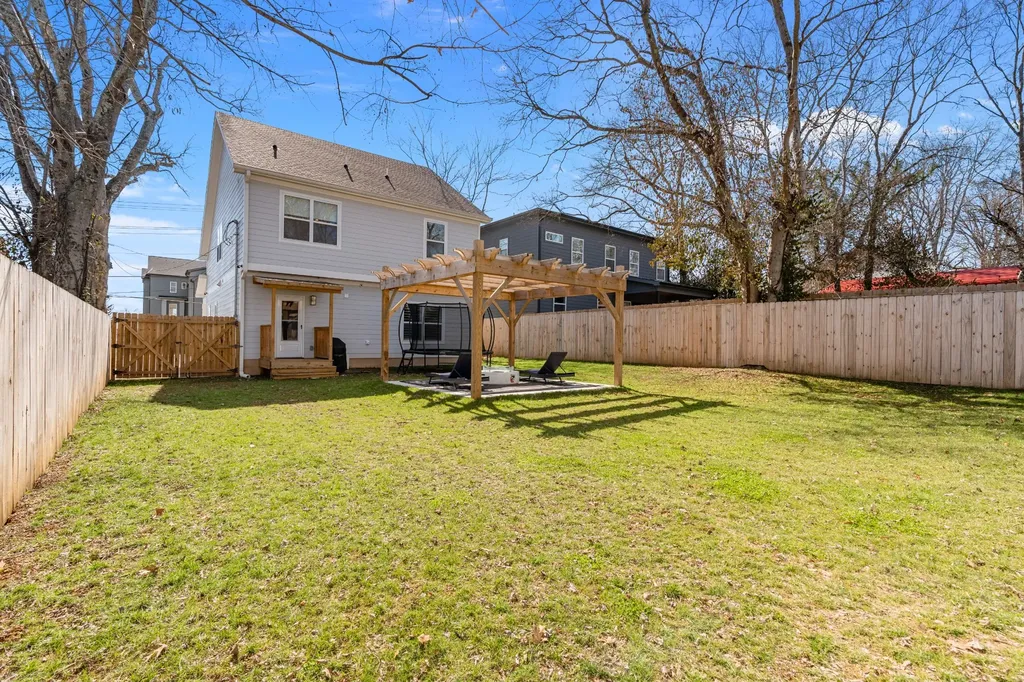 528 Veritas Street Nashville TN 37211
