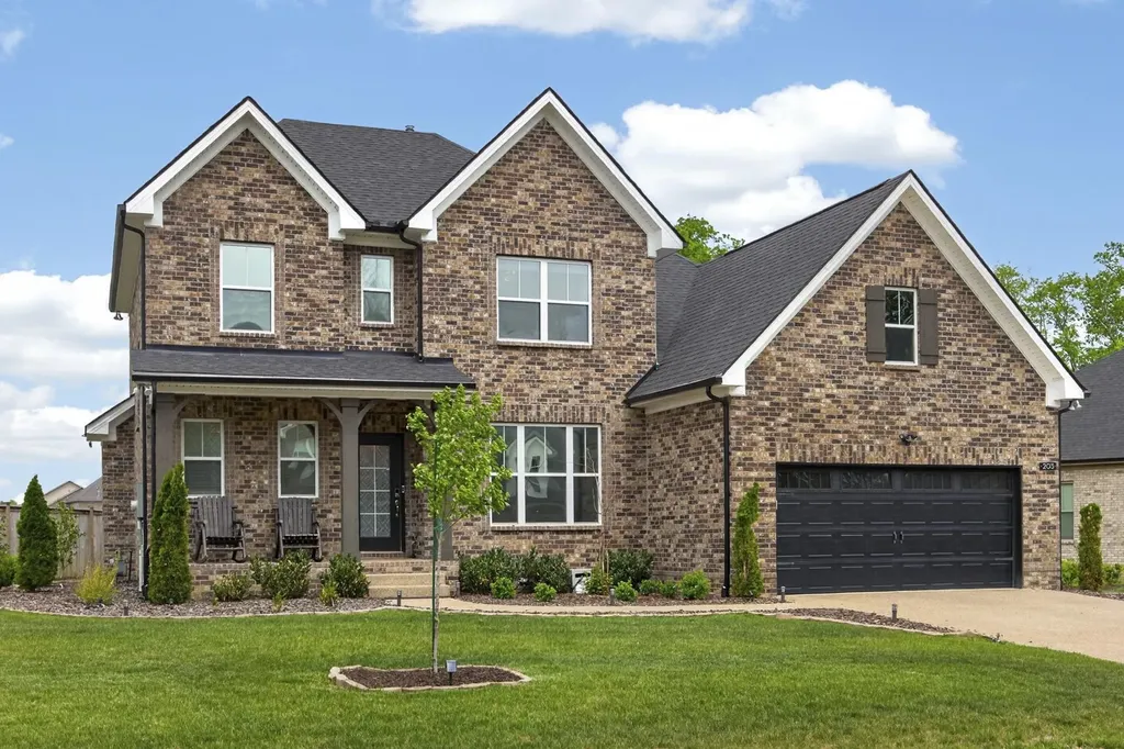 203 Strongpoint Drive Hendersonville TN 37075