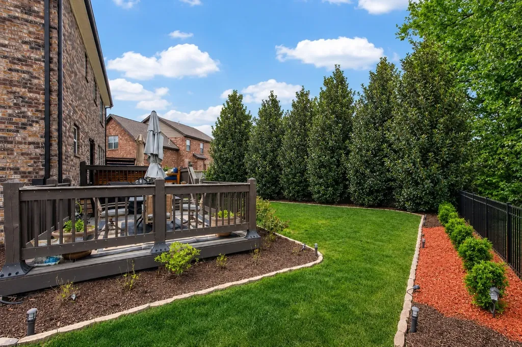 203 Strongpoint Drive Hendersonville TN 37075