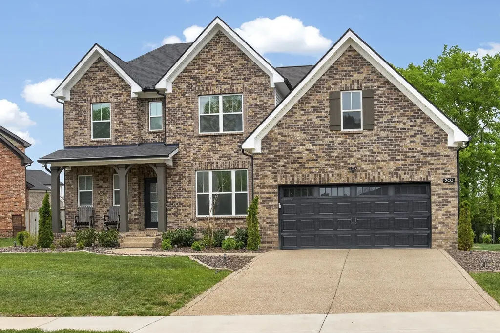 203 Strongpoint Drive Hendersonville TN 37075