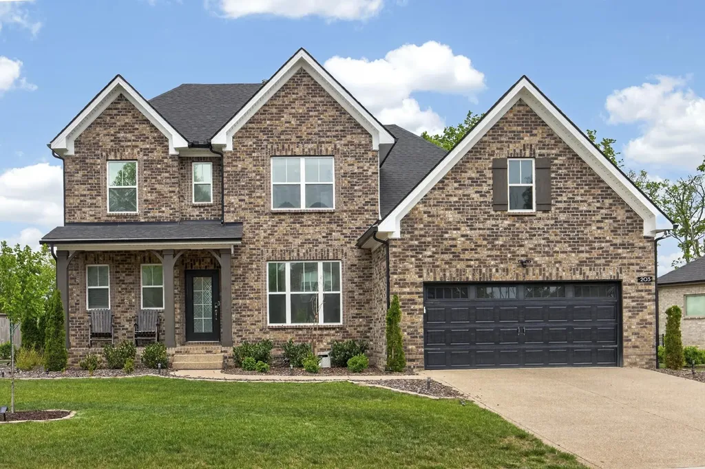 203 Strongpoint Drive Hendersonville TN 37075