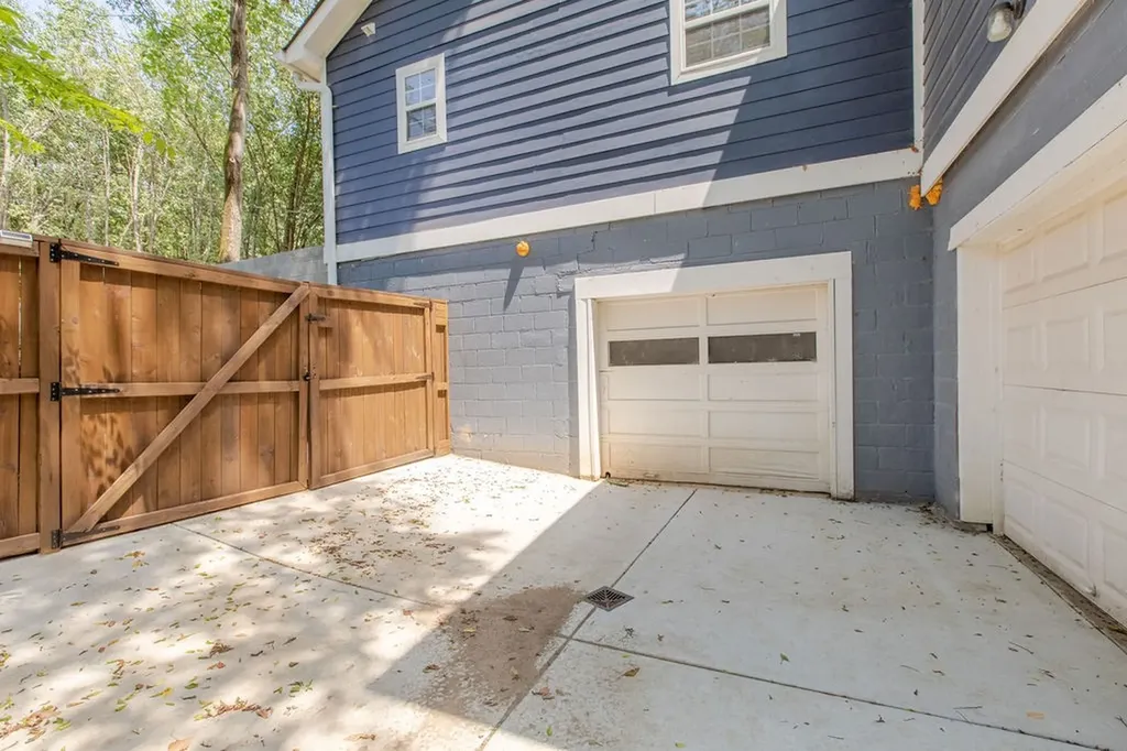1021 College Avenue Nashville TN 37209