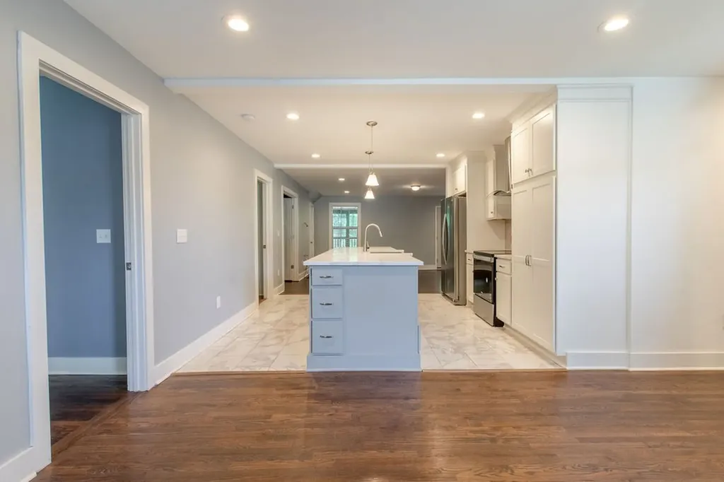 1021 College Avenue Nashville TN 37209