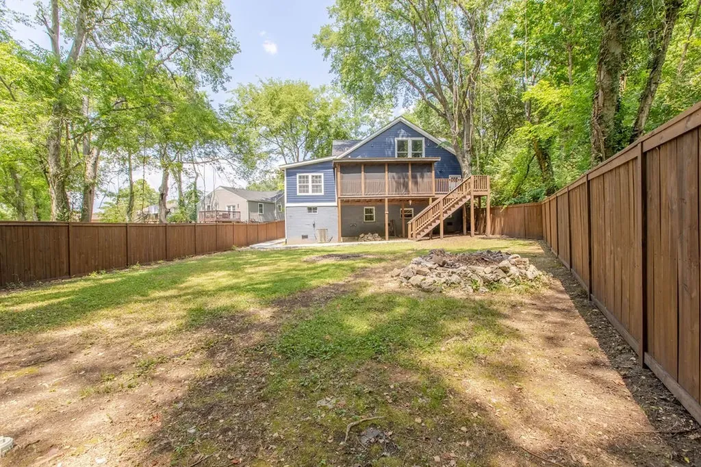 1021 College Avenue Nashville TN 37209