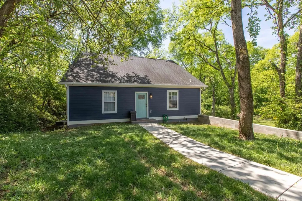 1021 College Avenue Nashville TN 37209