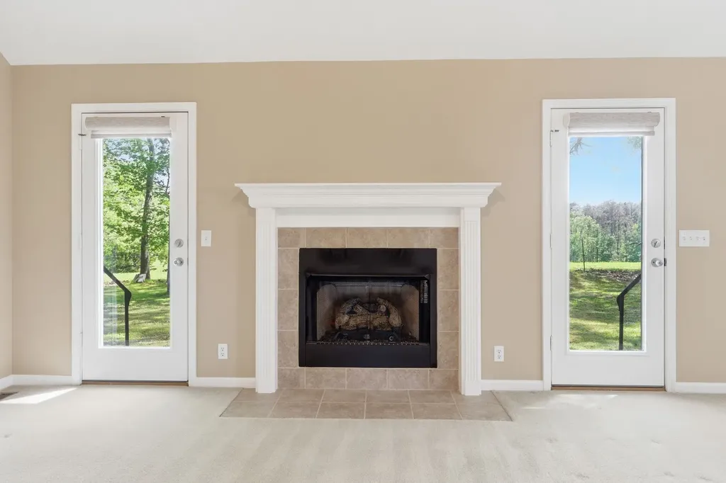 302 Aubrey Court Burns TN 37029