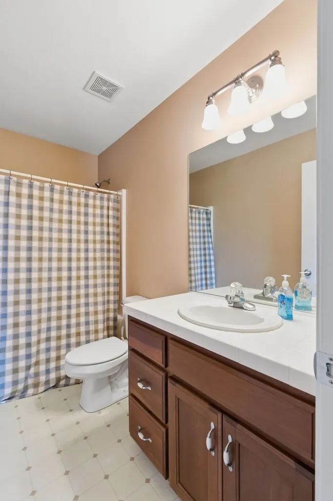 302 Aubrey Court Burns TN 37029