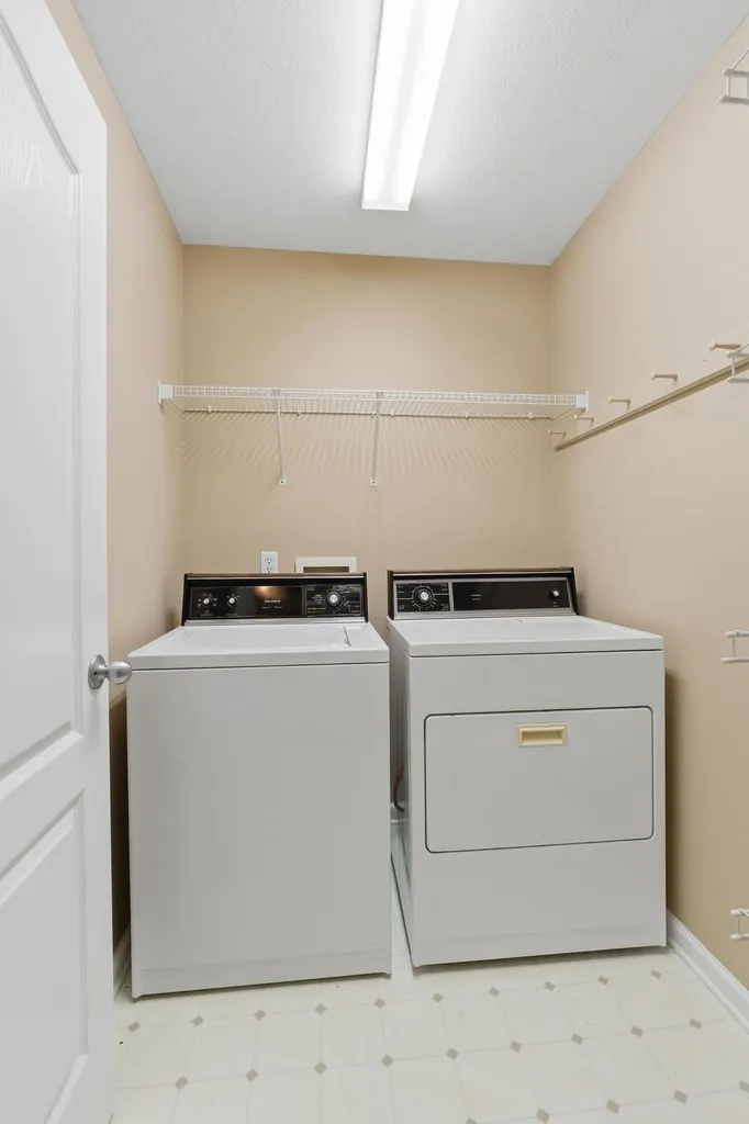 302 Aubrey Court Burns TN 37029