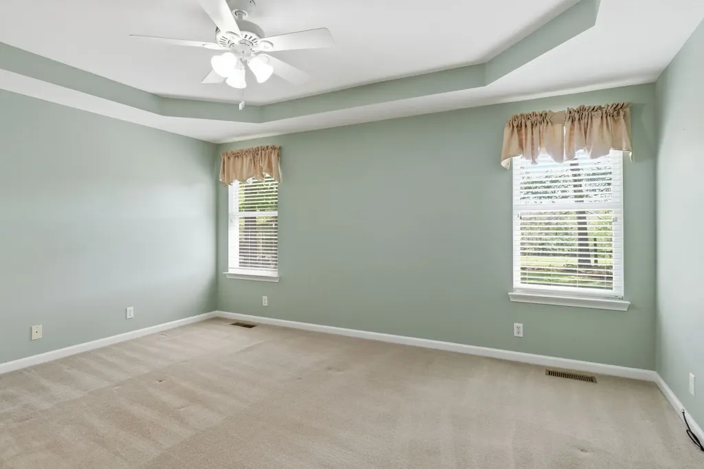 302 Aubrey Court Burns TN 37029