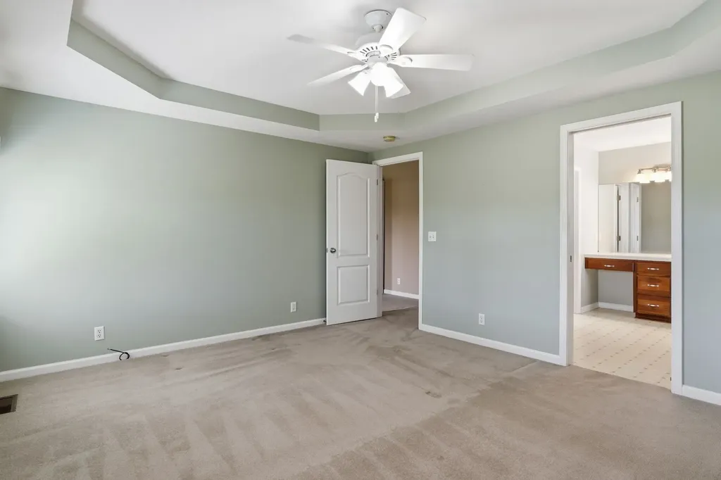 302 Aubrey Court Burns TN 37029