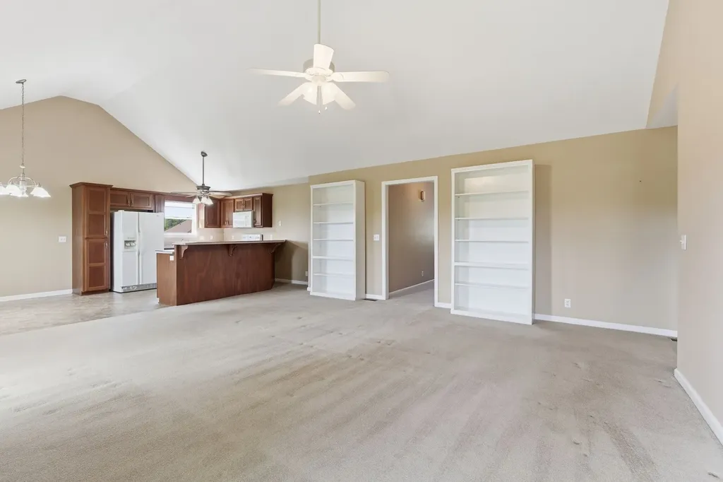 302 Aubrey Court Burns TN 37029