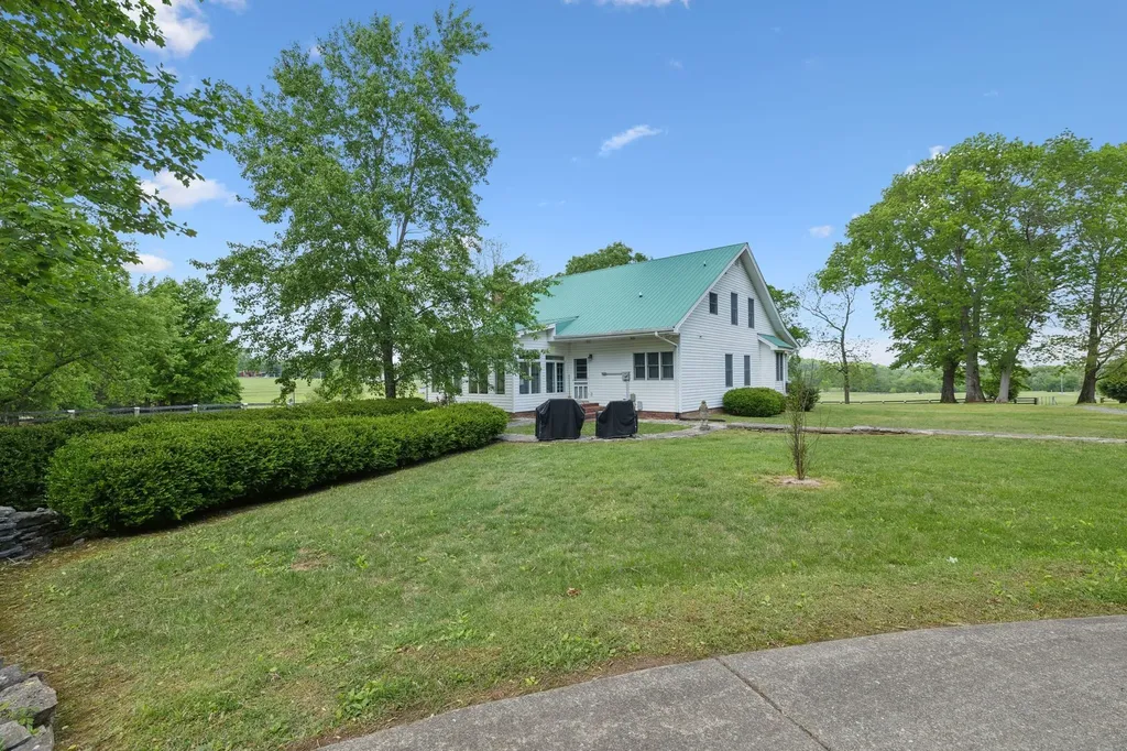 1494 Grant Road Watertown TN 37184