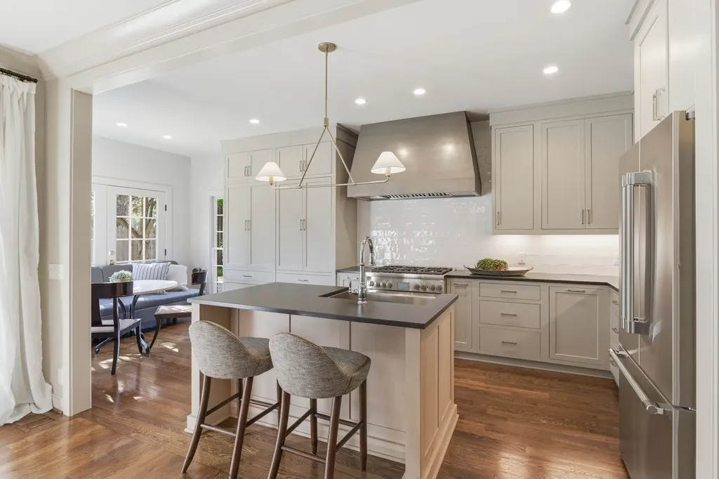 608 Linden Square Nashville TN 37215