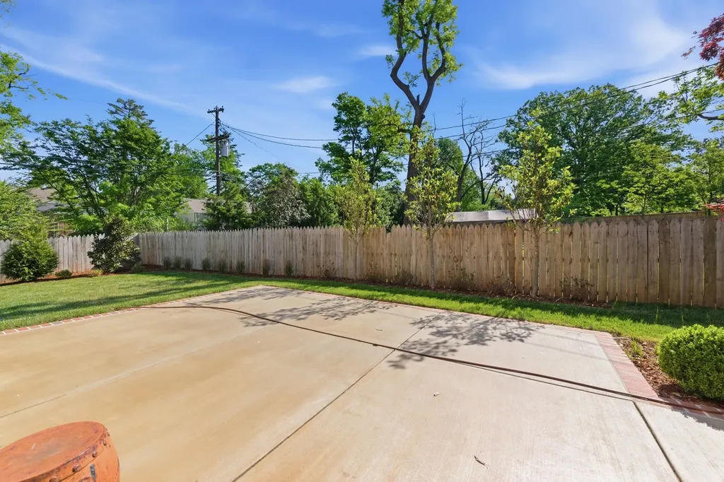 608 Linden Square Nashville TN 37215