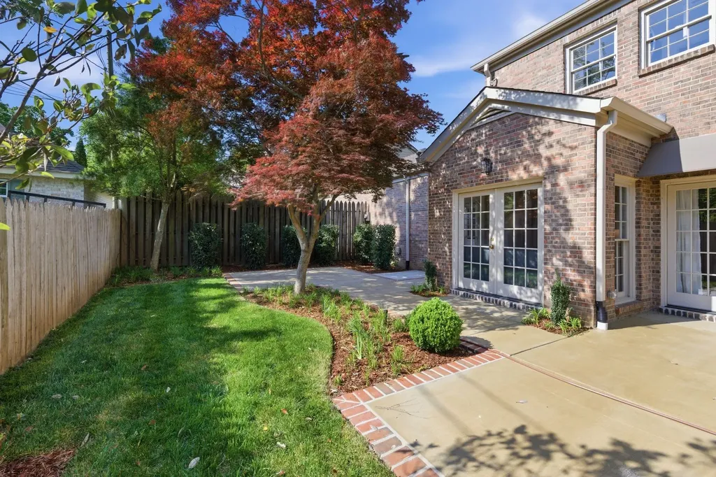 608 Linden Square Nashville TN 37215