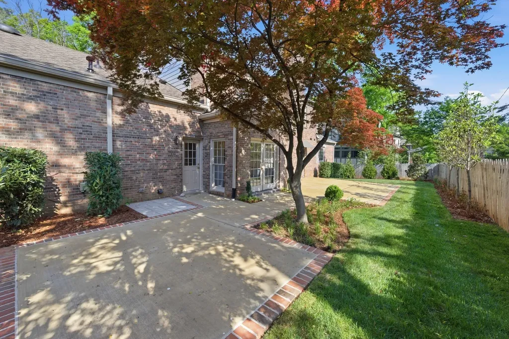608 Linden Square Nashville TN 37215