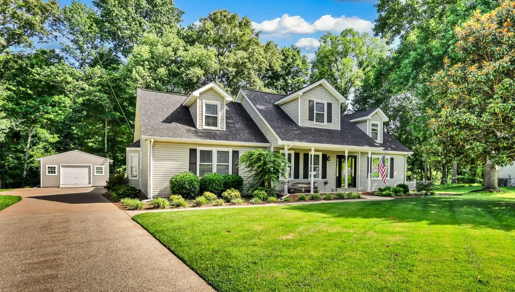 3424 Clearwater Drive Clarksville TN 37042