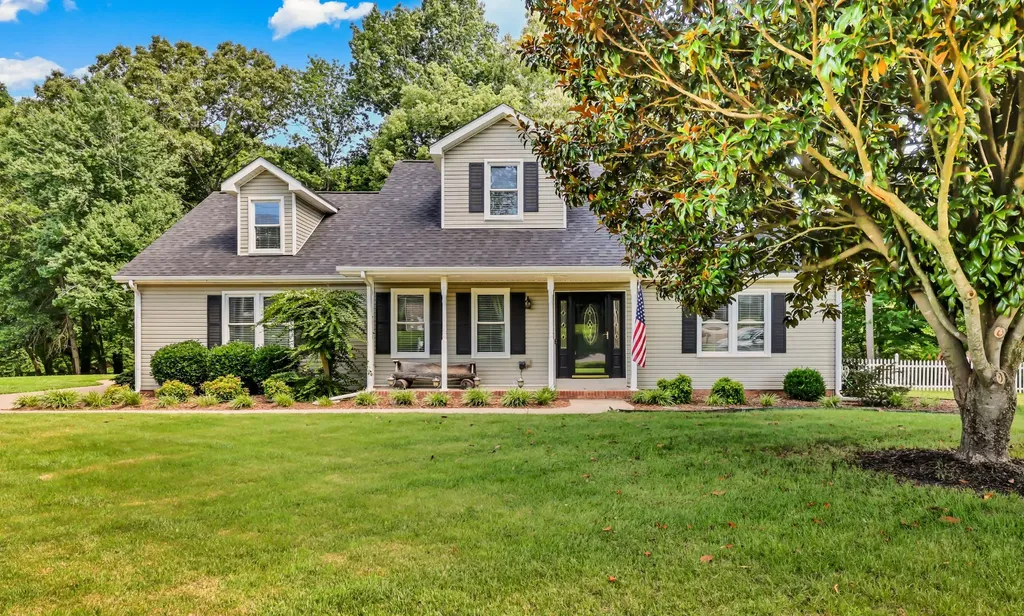 3424 Clearwater Drive Clarksville TN 37042