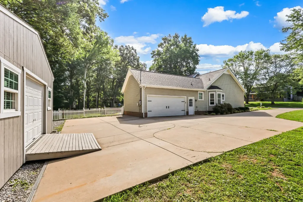 3424 Clearwater Drive Clarksville TN 37042
