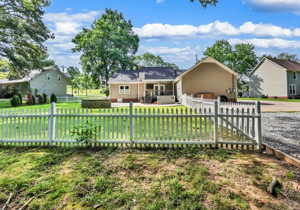 3424 Clearwater Drive Clarksville TN 37042
