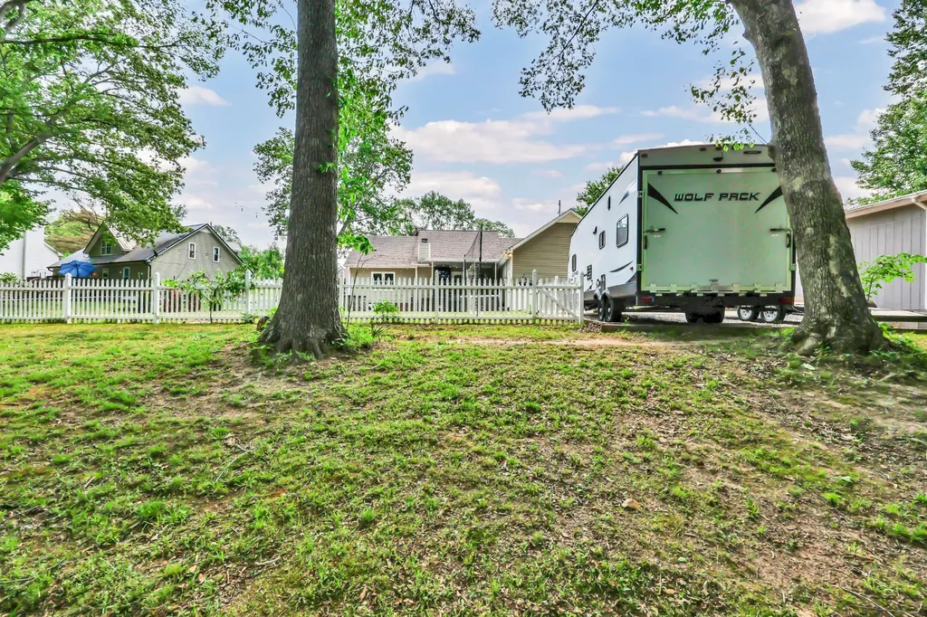 3424 Clearwater Drive Clarksville TN 37042