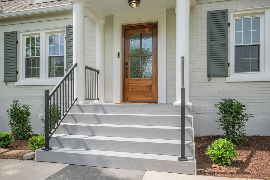 404 Murrell Street Dickson TN 37055