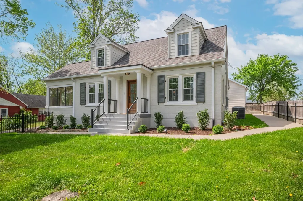 404 Murrell Street Dickson TN 37055