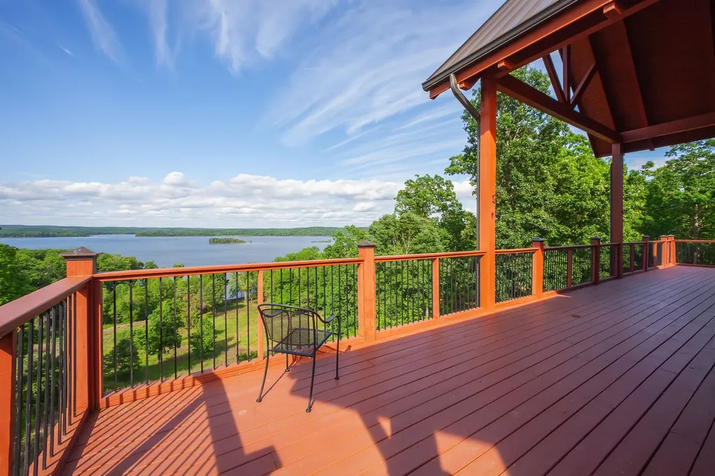 685 River Oaks Drive Big Sandy TN 38221