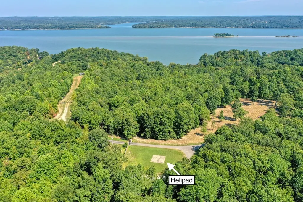 685 River Oaks Drive Big Sandy TN 38221