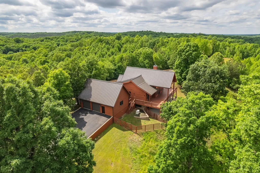 685 River Oaks Drive Big Sandy TN 38221