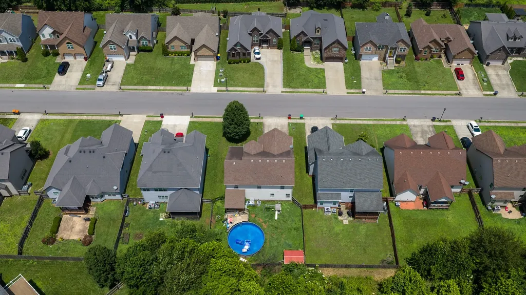 1761 Apache Way Clarksville TN 37042