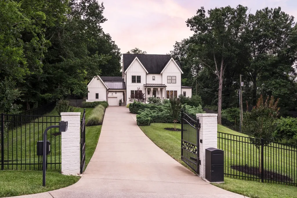 4527 Beacon Drive Nashville TN 37215