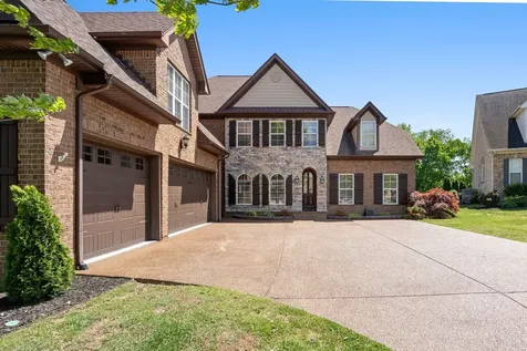 2003 Fishers Loop Spring Hill TN 37174